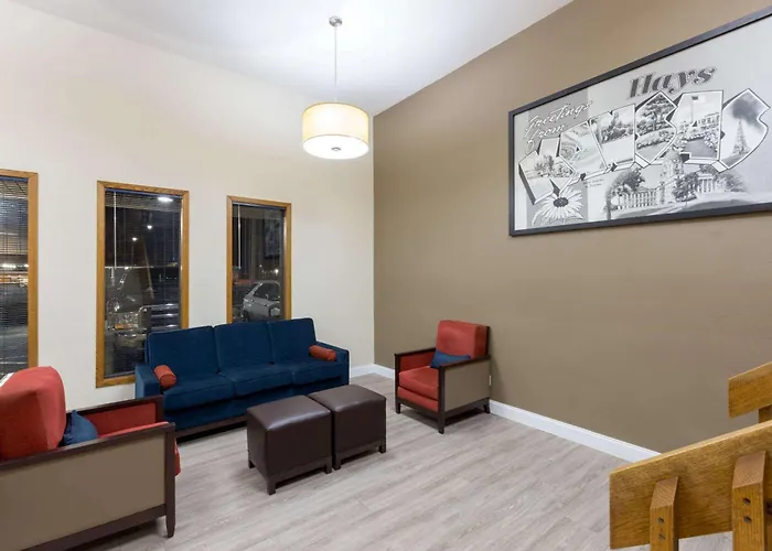 Super 8 By Wyndham Hays Ks